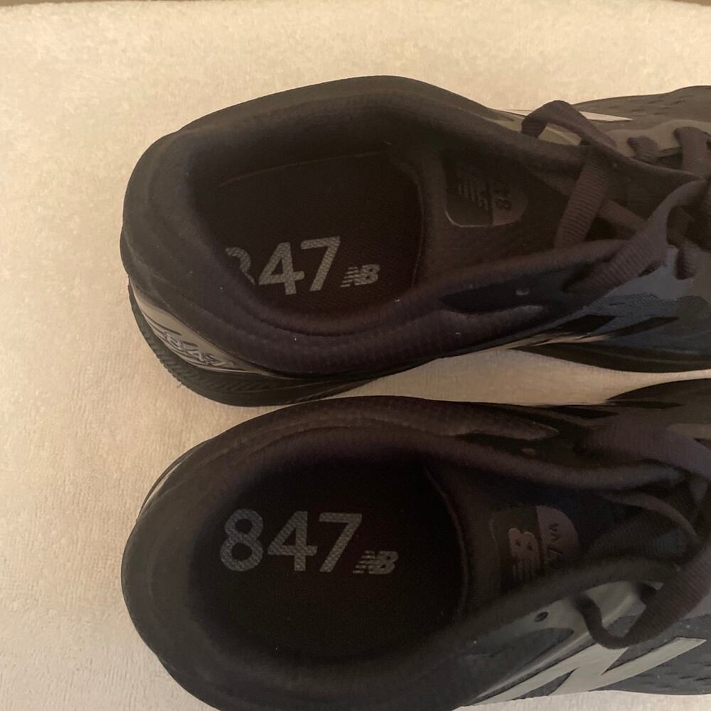 New Balance 847 v4 Sneaker - Women’s Size 8.5 - D width - Picture 6 of 9